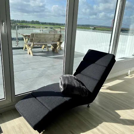 Panorama - Exklusives Apartment An Der Promenade Mit Dachterrasse & Rheinblick Emmerich Exterior photo